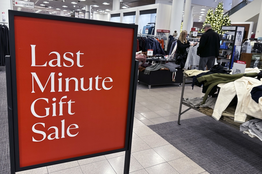 Still haven't bought holiday gifts? Retailers have a sale for you - Vimarsana News