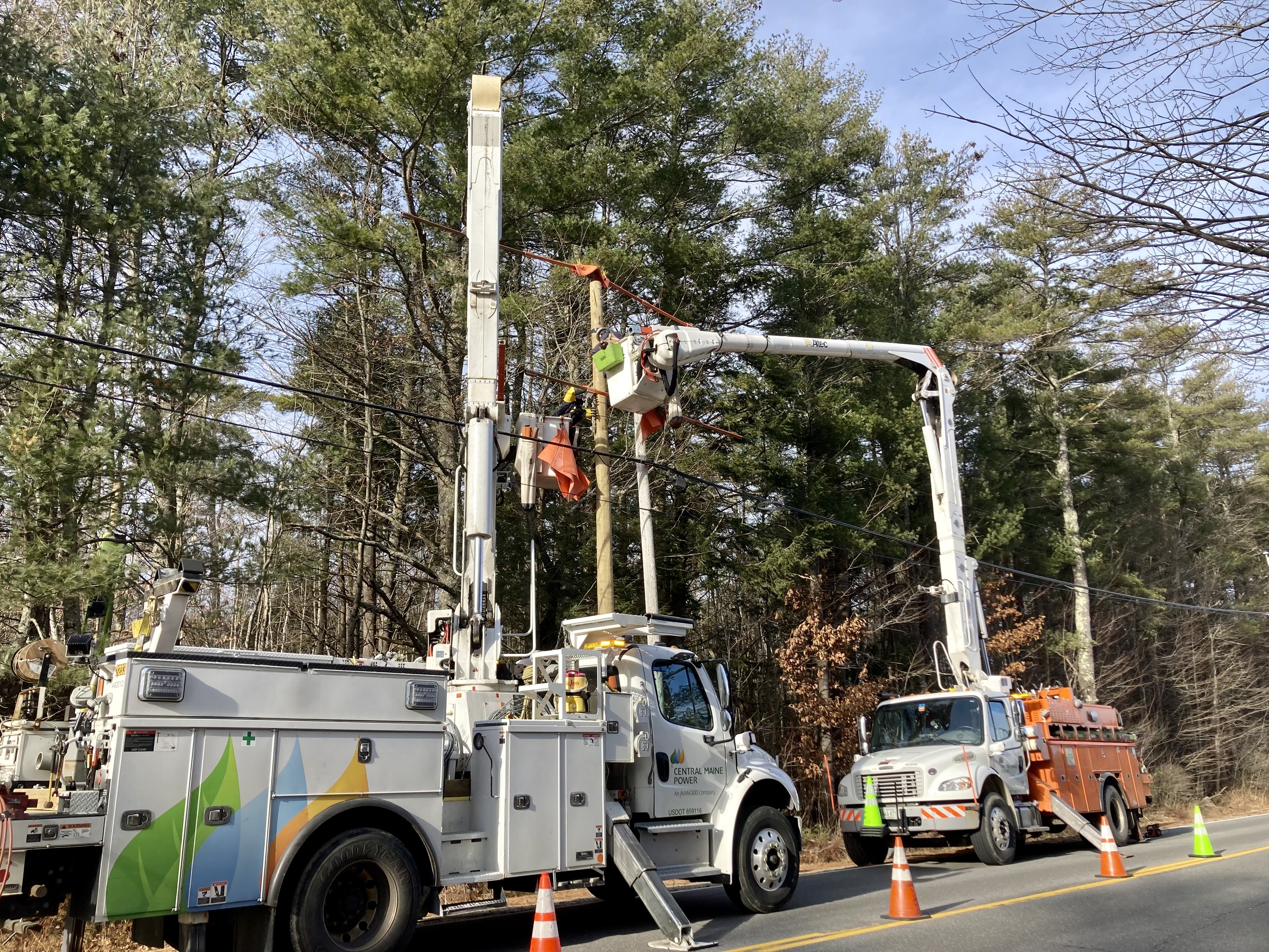As Maine recovers from storm, power outages fall below 10,000 - Vimarsana News