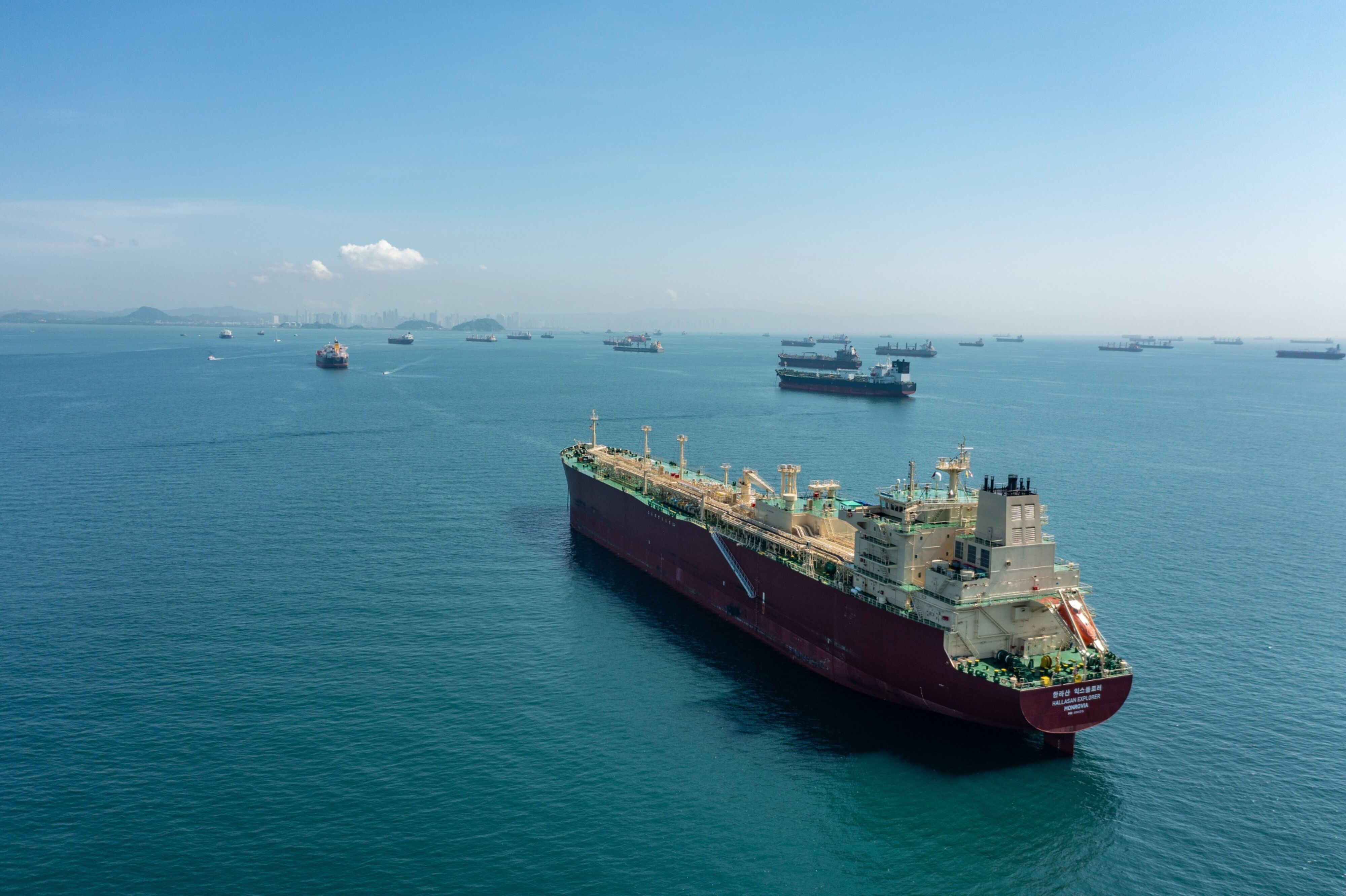 Twin crises send cargo ships back to 18th-century trade routes - Vimarsana News