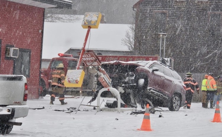 Historic gas pump taken out in snowy crash at Dresden Take Out - Kennebec Journal and Morning Sentinel