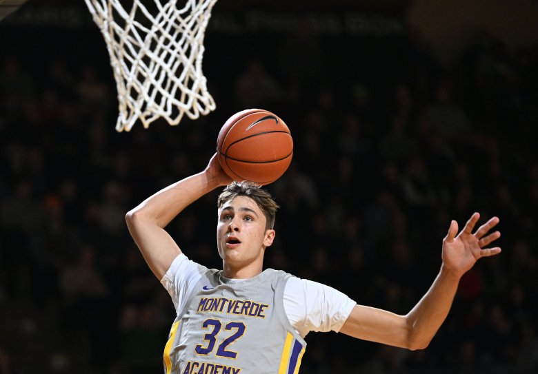 Maine’s Cooper Flagg wins national Gatorade Player of the Year award