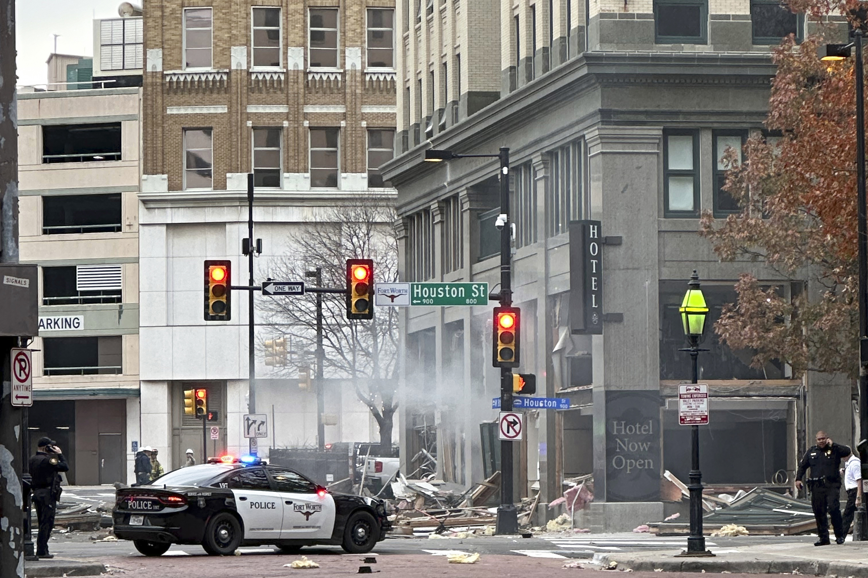 Explosion at historic Fort Worth hotel injures 21 and scatters