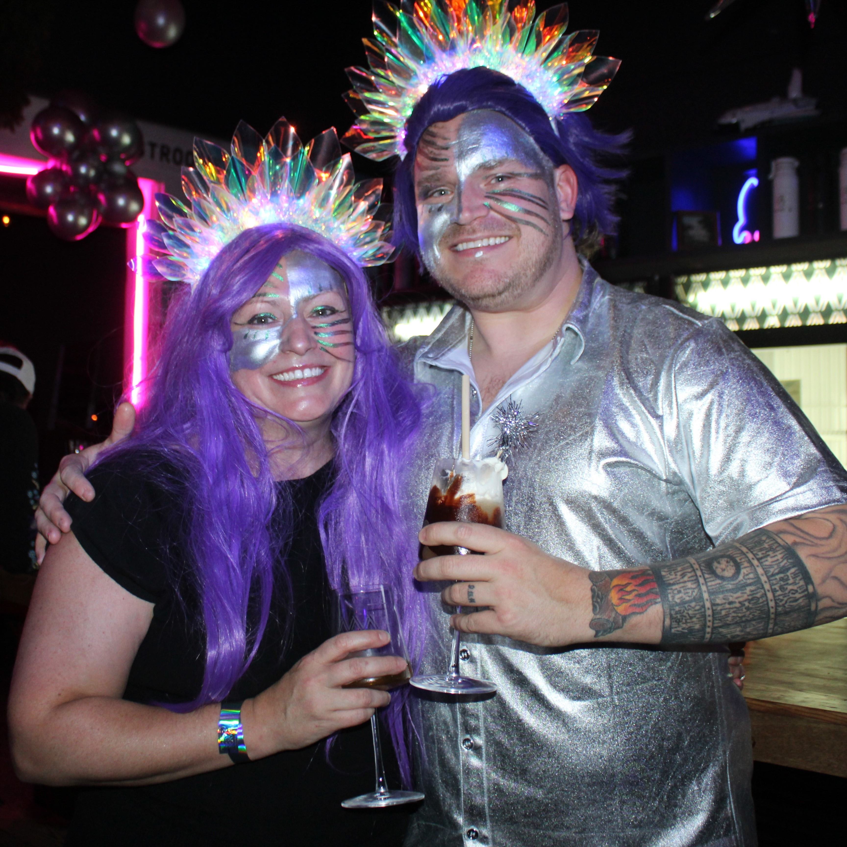 Society Notebook: New Year's Eve partygoers space out at Apres - Vimarsana News
