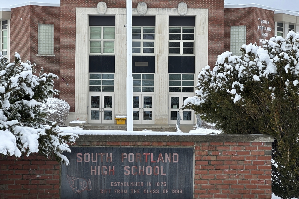 South Portland teen accused in school shooting plot will remain in juvenile court - Vimarsana News