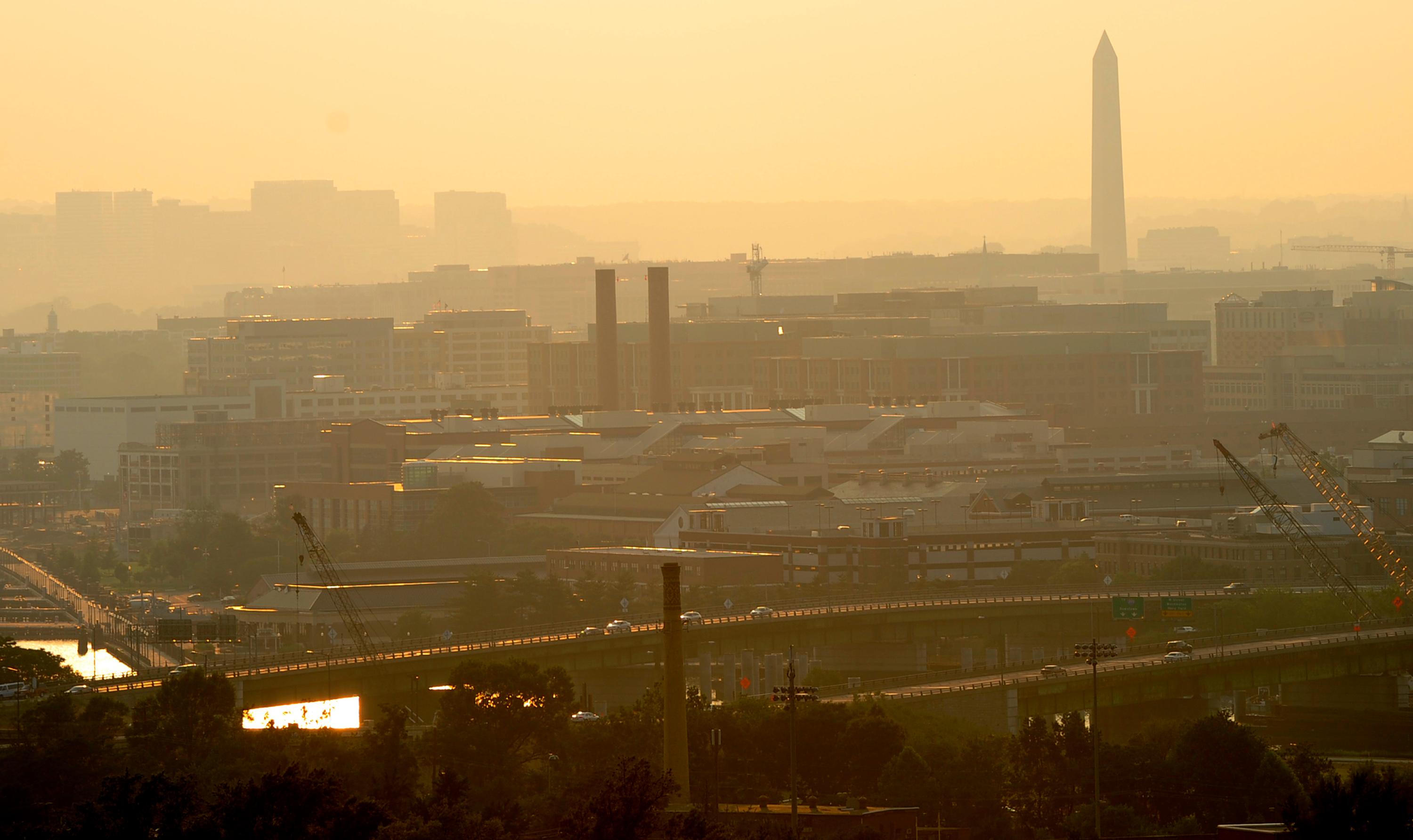 Air pollution tied to signs of Alzheimer's in brain tissue, study finds - Vimarsana News