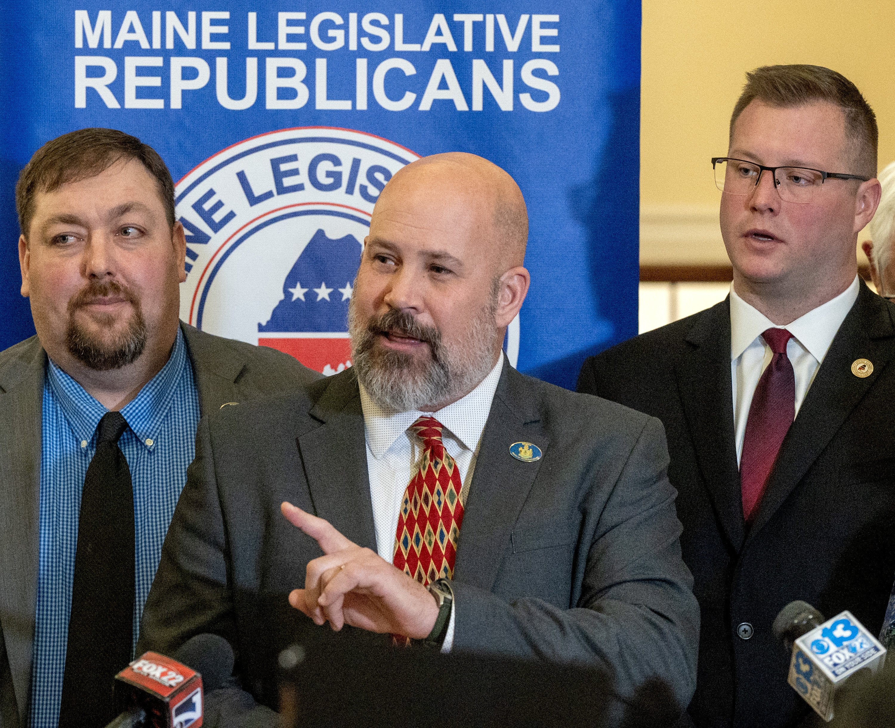 Maine Republicans oppose background checks for private gun sales - Vimarsana News