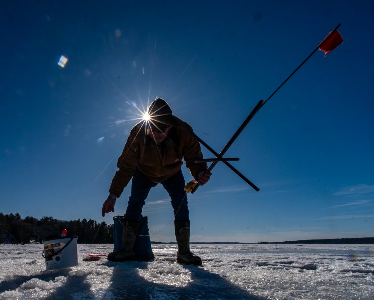 Warm winter, low precipitation putting Maine on thin ice, officials say