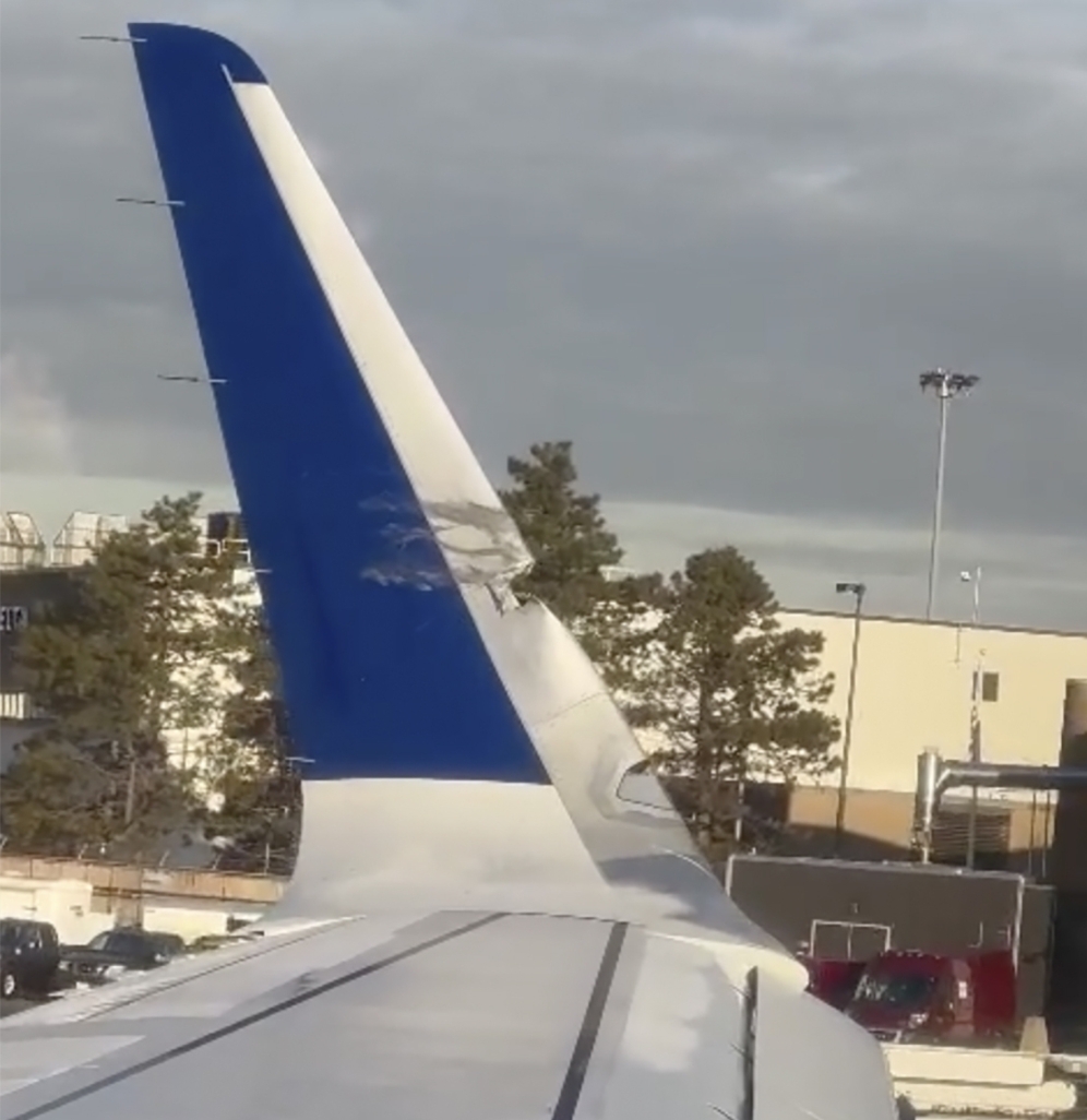 Two JetBlue planes make contact at Boston Logan International Airport, wingtip touches tail - Vimarsana News