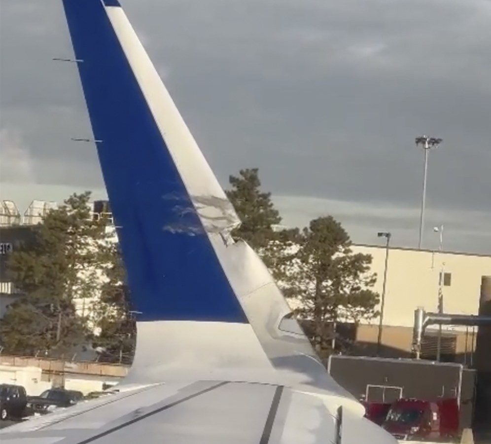 Planes-Touch-Logan-Airport