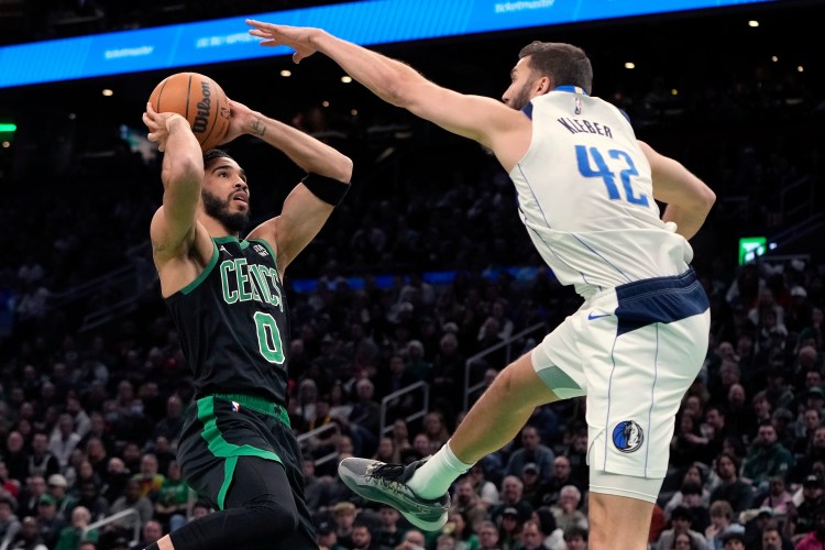Celtics rout Mavericks for 10th straight win