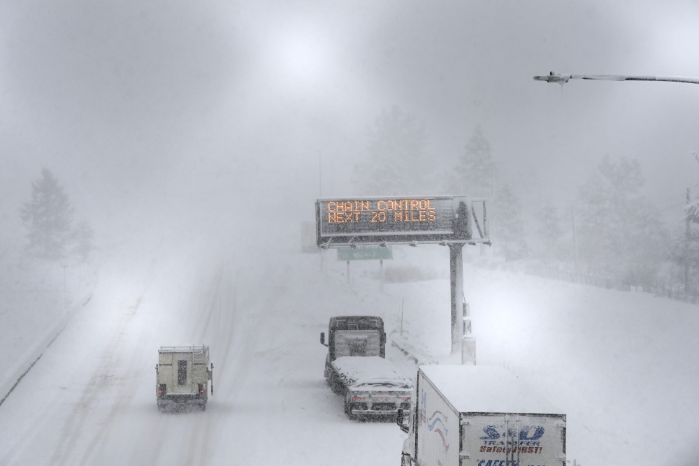 APTOPIX California Blizzard