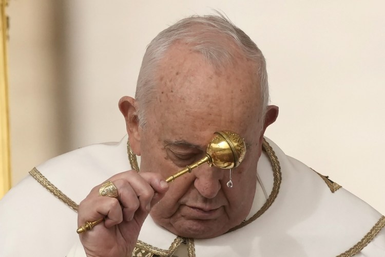 APTOPIX Vatican Pope Easter