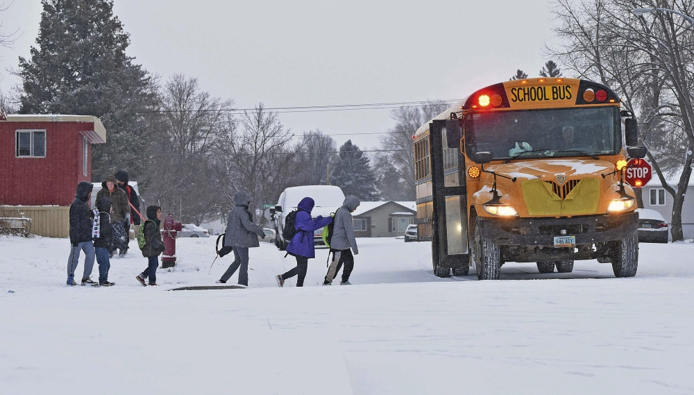 Spring snowfall in parts of northern U.S. follows mild winter of canceled ski trips and festivals - Vimarsana News