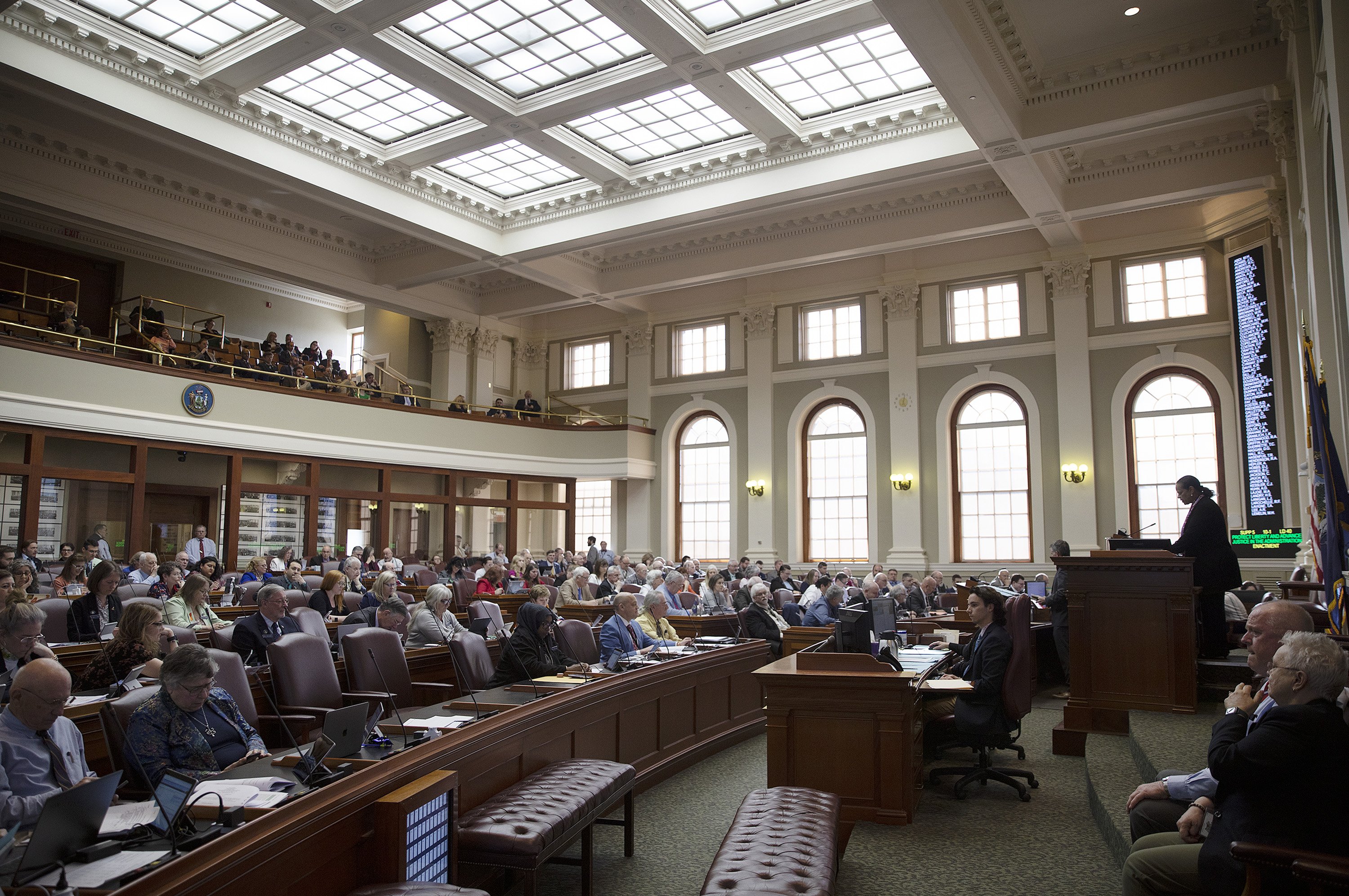 After Lewiston shooting, Maine lawmakers approve expanded background checks, waiting period - Vimarsana News