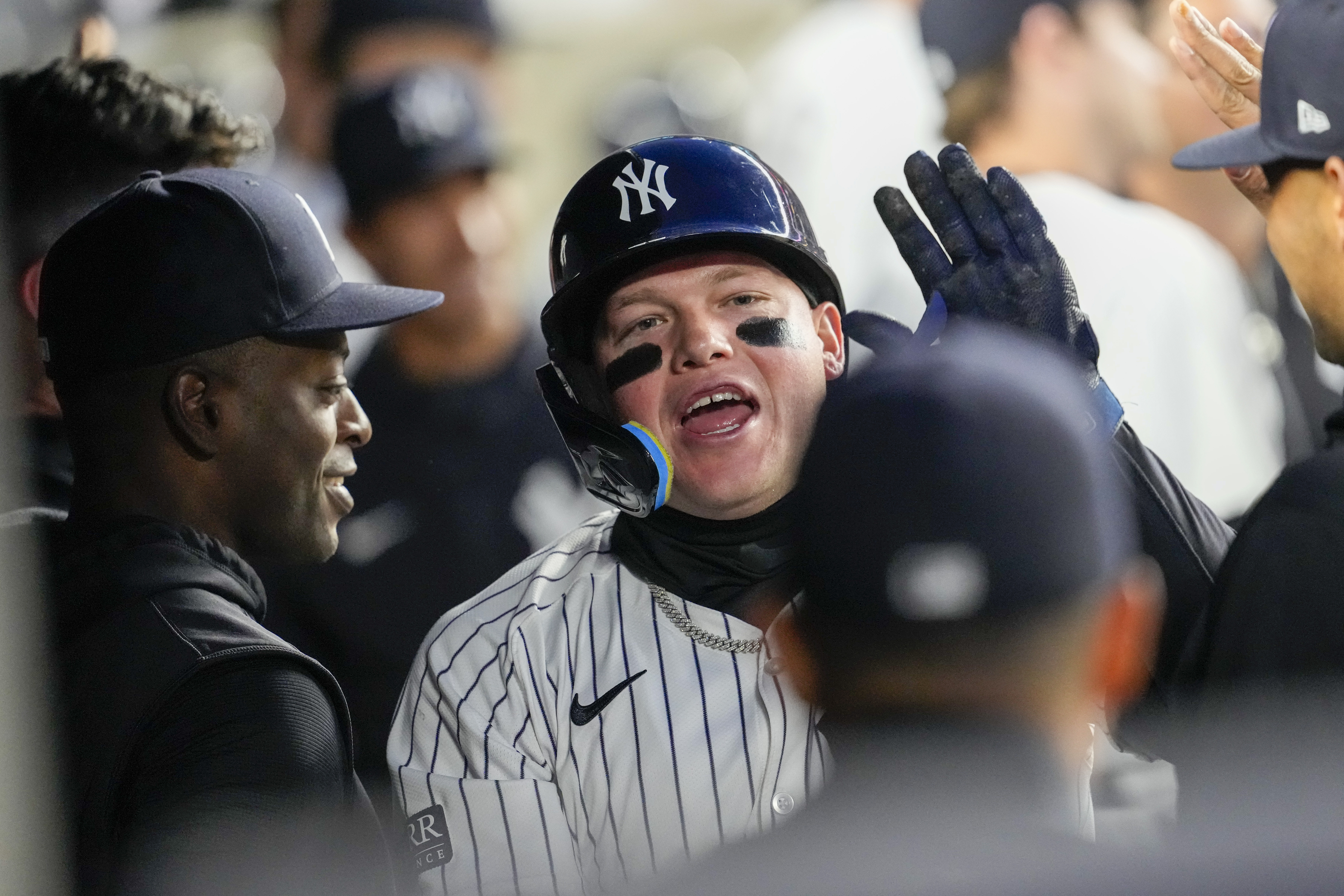 Rodón, Verdugo lead Yankees over Marlins 3-2 for 10-2 start - Vimarsana News
