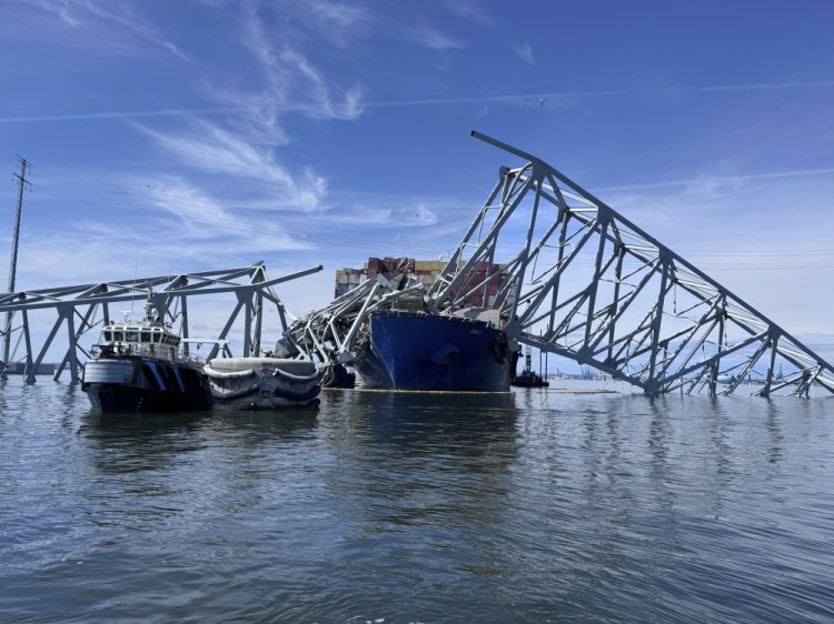 APTOPIX Maryland Bridge Collapse
