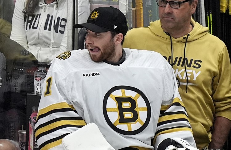 Bruins goalie Jeremy Swayman still without deal with camp opening next week