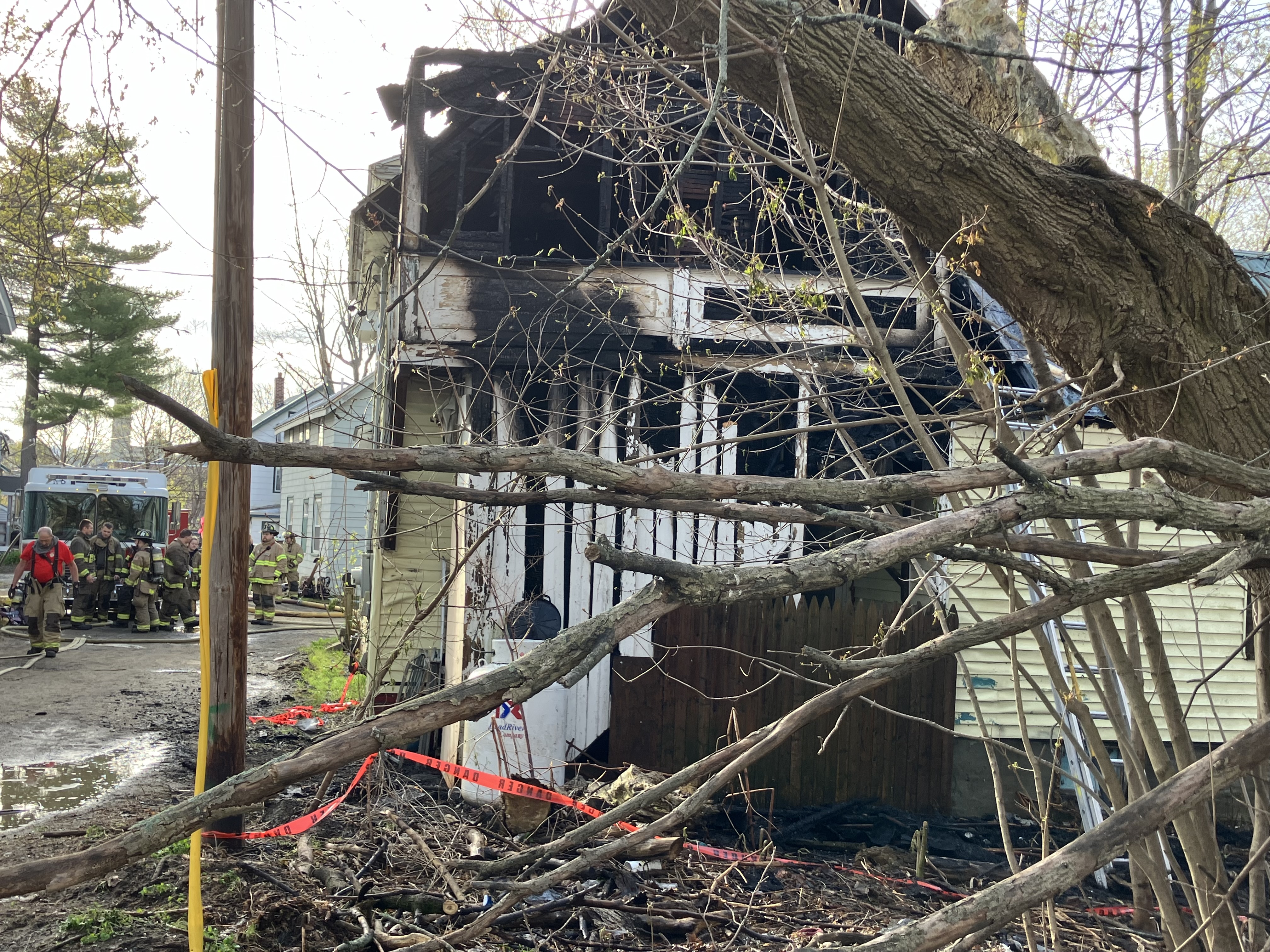 Waterville apartment building fire displaces 5 people in city's downtown - Vimarsana News