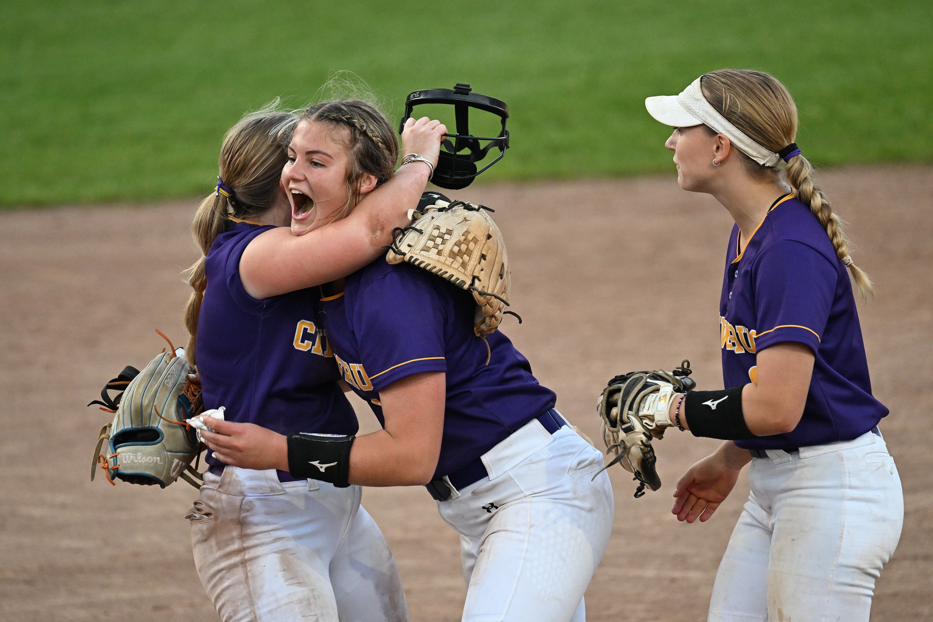 Cheverus outlasts Windham in historic regional final epic
