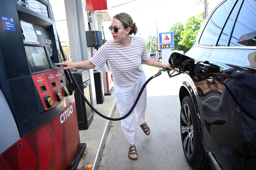 Falling gas prices give Maine drivers a break heading into summer