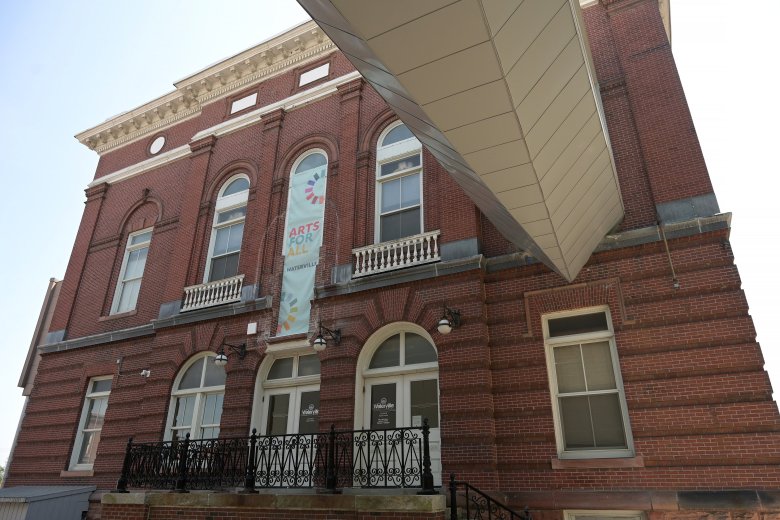 Waterville council approves new city manager’s contract