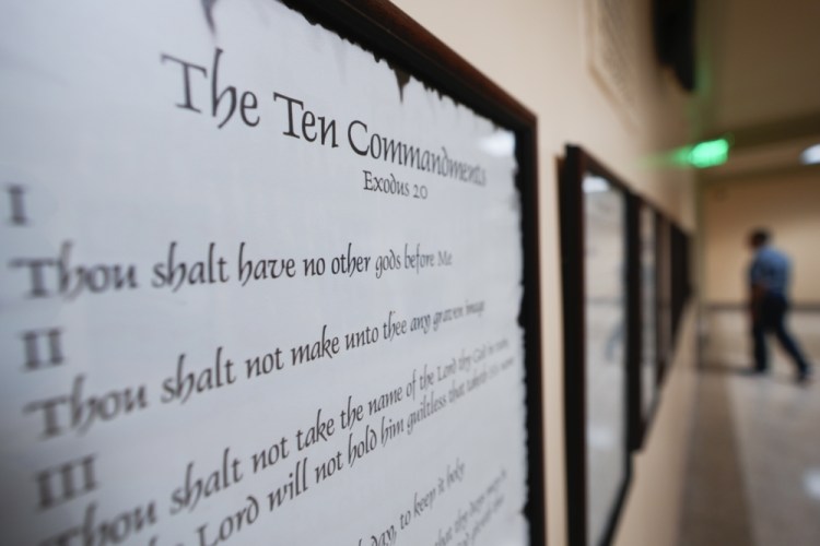APTOPIX Ten Commandments Law Louisiana