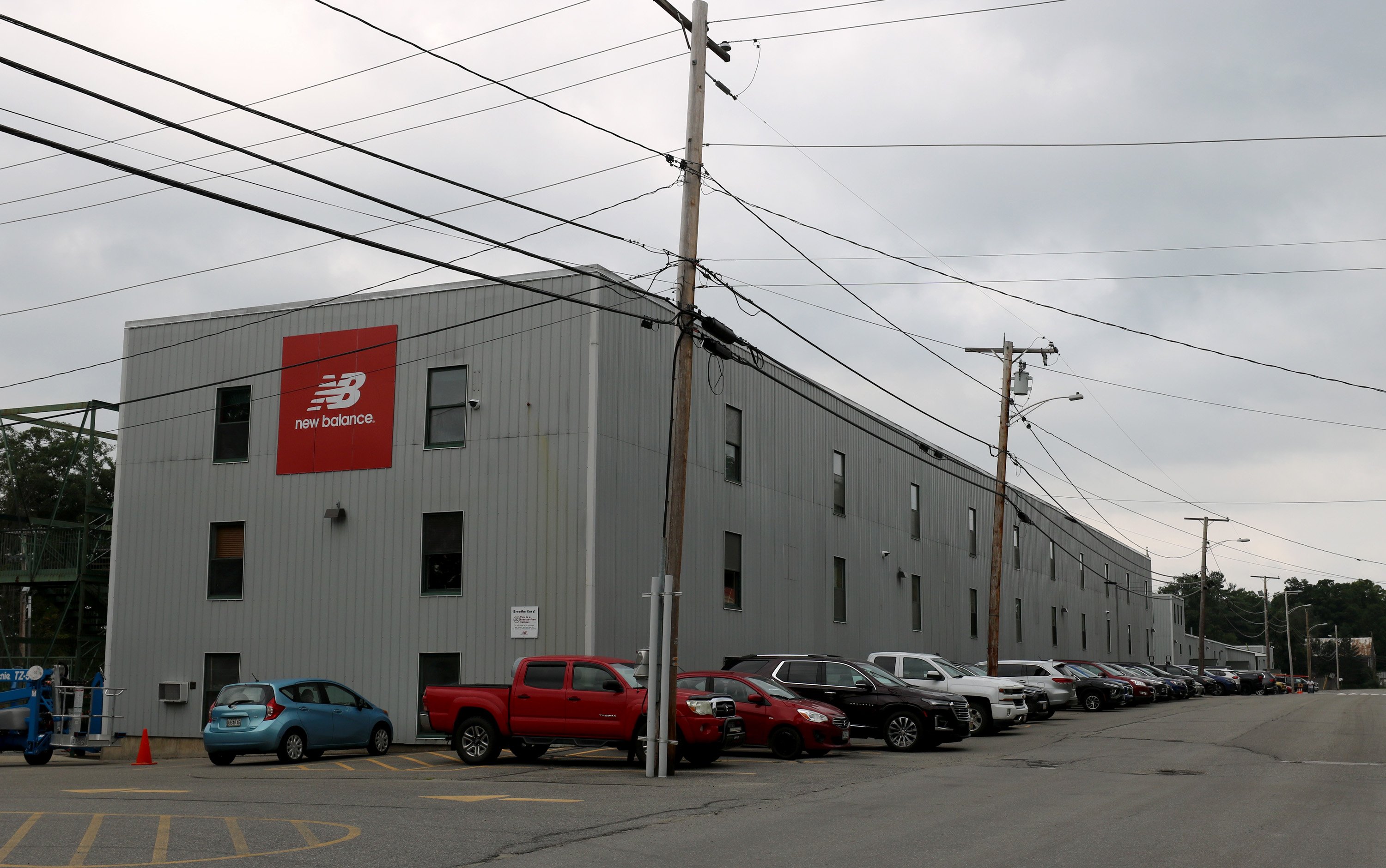 New balance factory norway maine hotsell