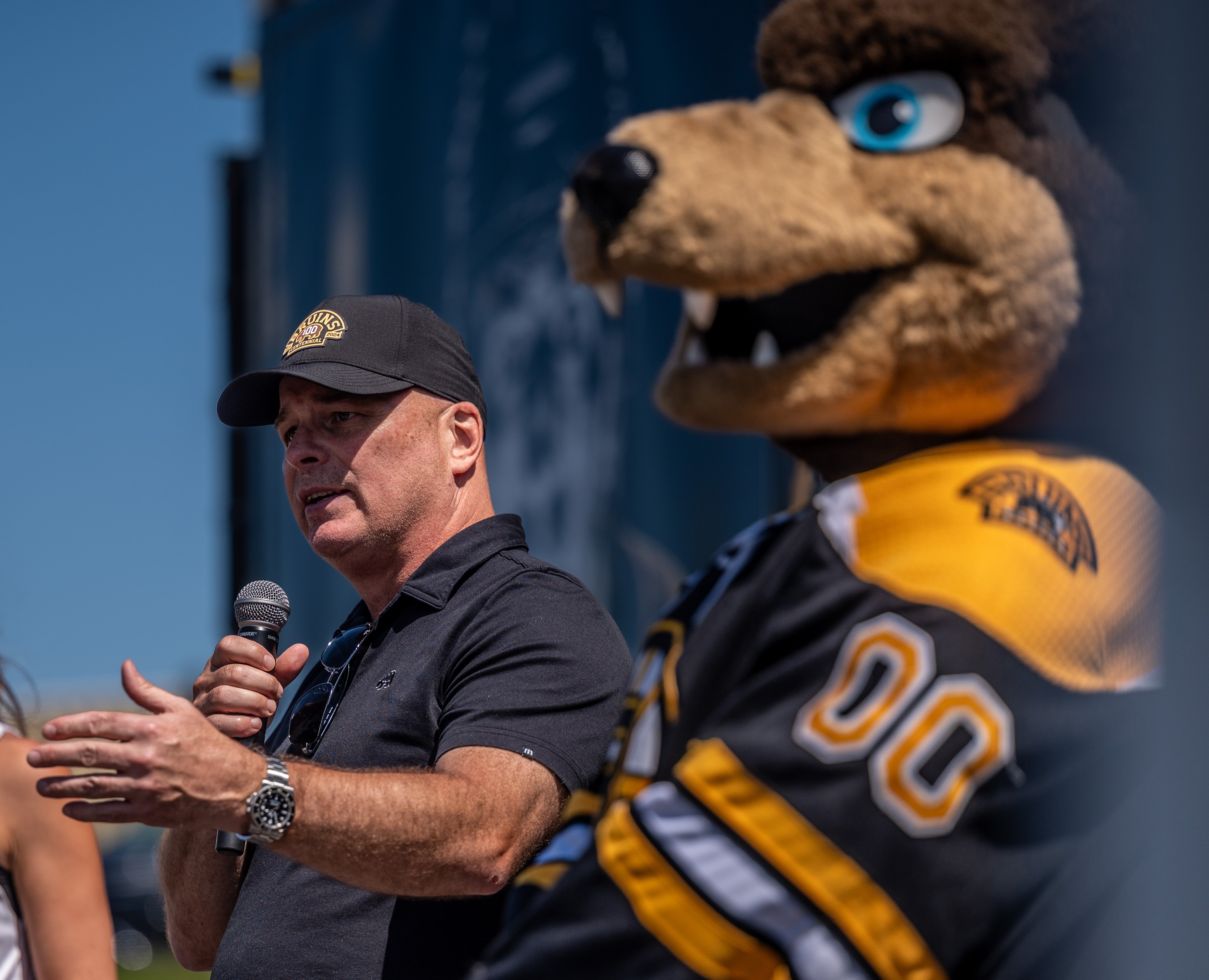 Bruins coach Jim Montgomery helps kick off hockey season at fan fest in Lewiston