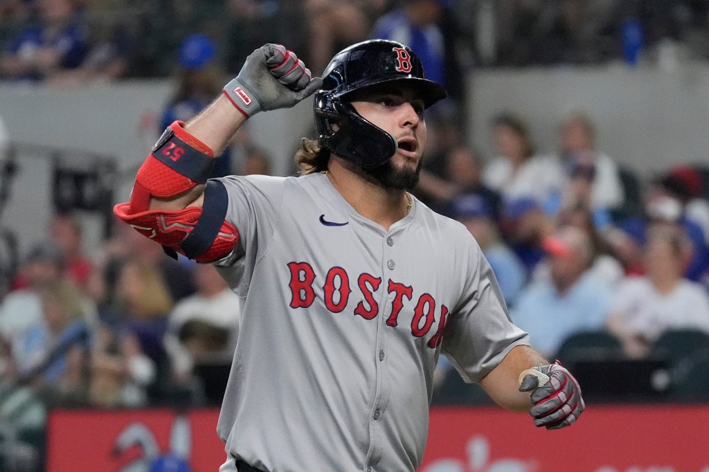 Wilyer Abreu homers twice as Red Sox take two of three from Rangers