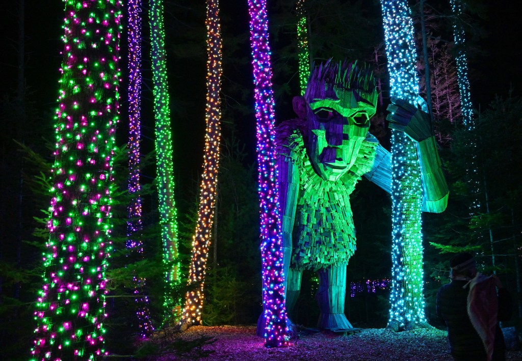 Buy your tickets now to Gardens Aglow at Coastal Maine Botanical Gardens