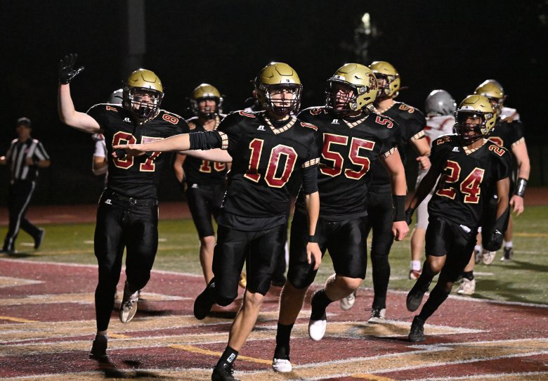 Football: Thornton Academy makes big plays in 35-7 win against South ...