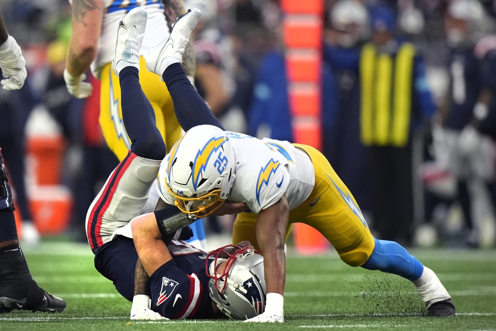 Chargers Patriots Football