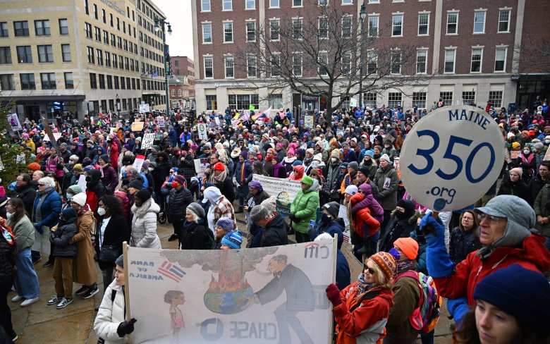 People's March draws hundreds of demonstrators to City Hall