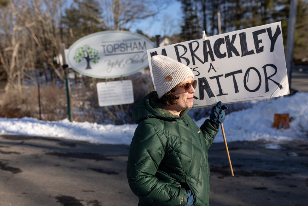 Maine man pardoned for role in Jan. 6 riot speaks at Topsham church