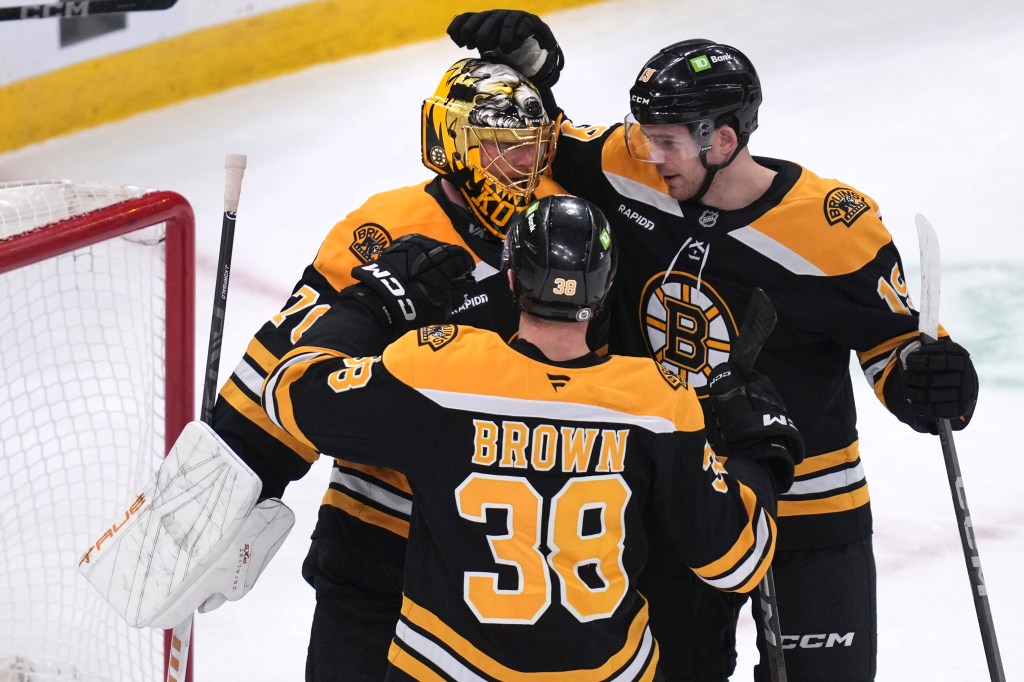 Joonas Korpisalo makes 29 saves in Bruins' win over Senators