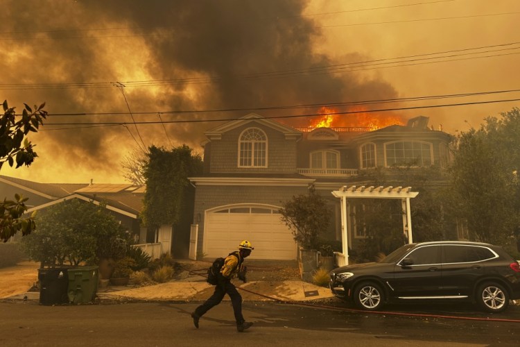 APTOPIX California Wildfires