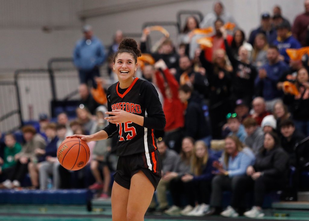 Biddeford girls basketball manages expectations while pursuing gold