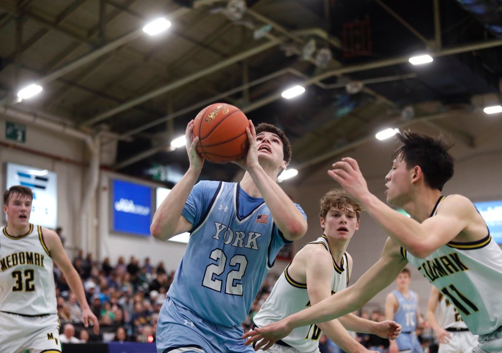 York boys basketball sets sport back, but in a good way