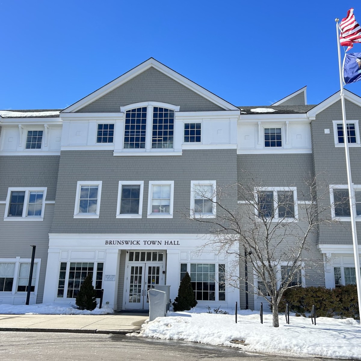 Brunswick elects 3 new town councilors