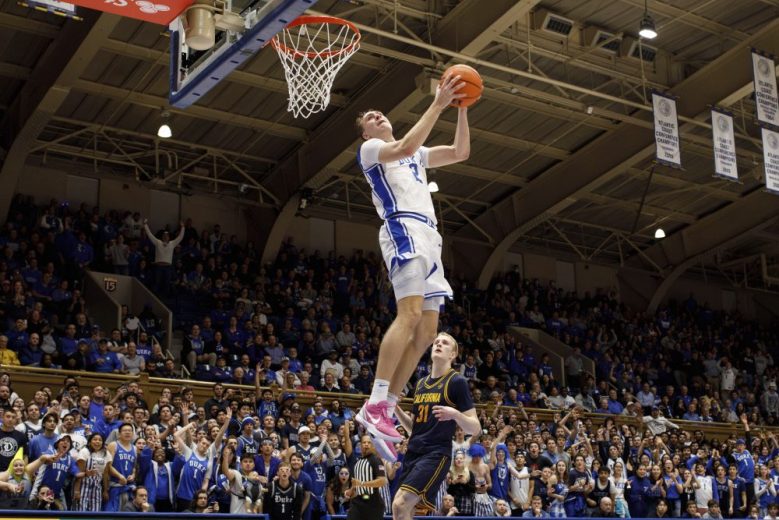 Duke Welcomesign Reverse Text Duke basketball’s Cooper Flagg drops jaws with reverse dunk