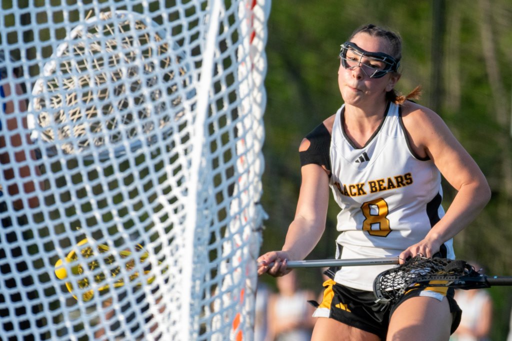 Maranacook/Winthrop girls lacrosse powers past Erskine