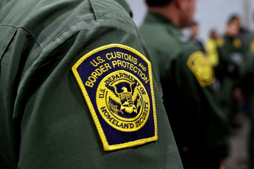 Erratic driving led to Skowhegan traffic stop, detaining of 14 Romanians
