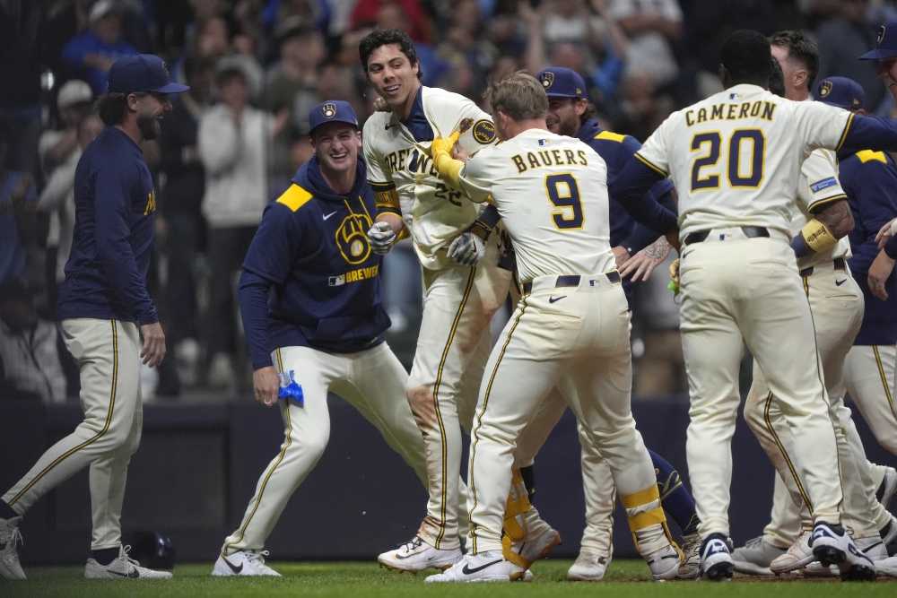 Red Sox Brewers Baseball