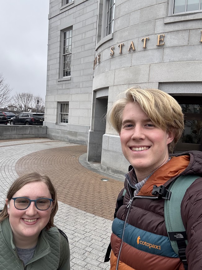 Bowdoin College students teach Maine government through podcasts