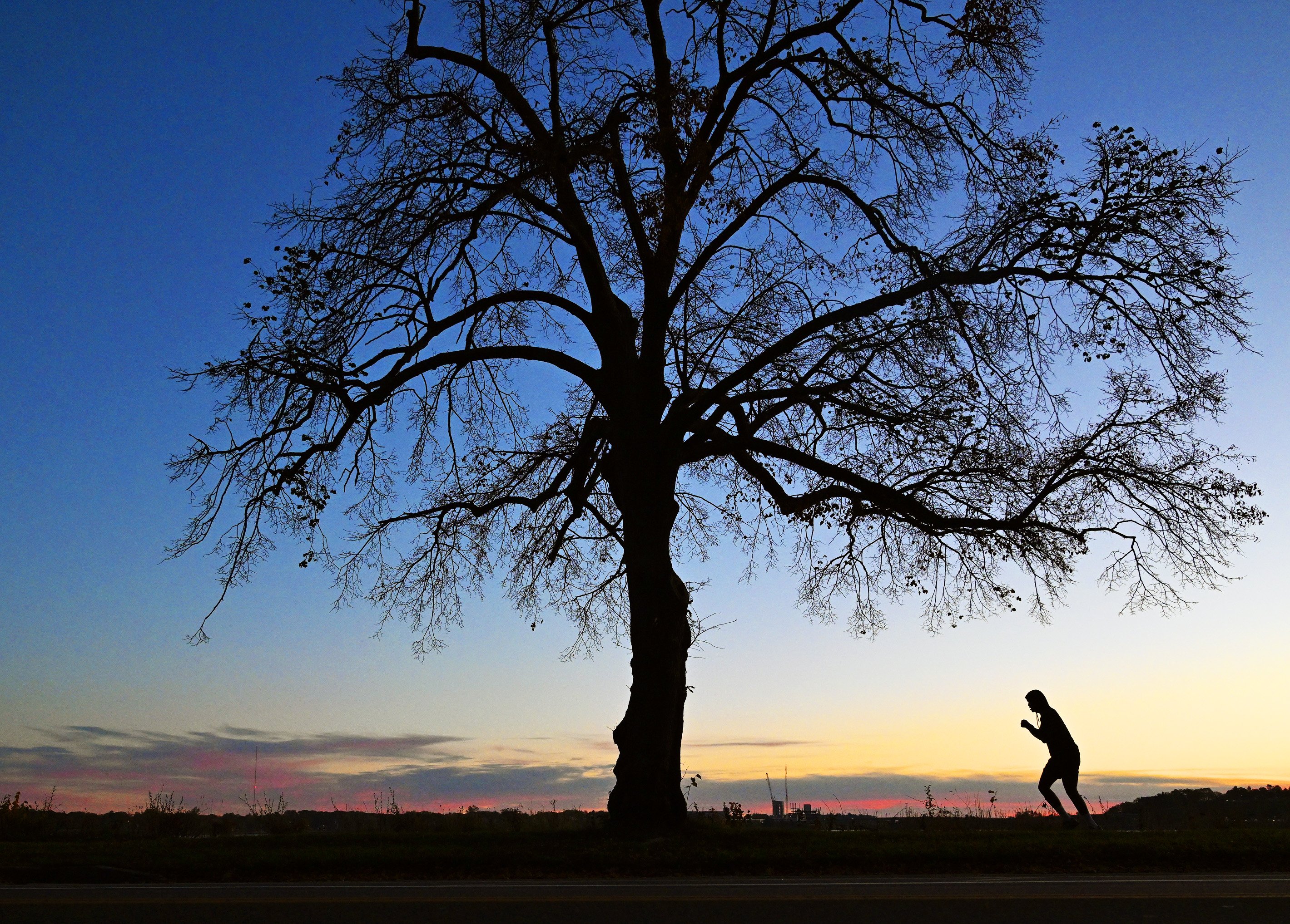 As daylight saving ends, Portland’s early risers start their day in the ...