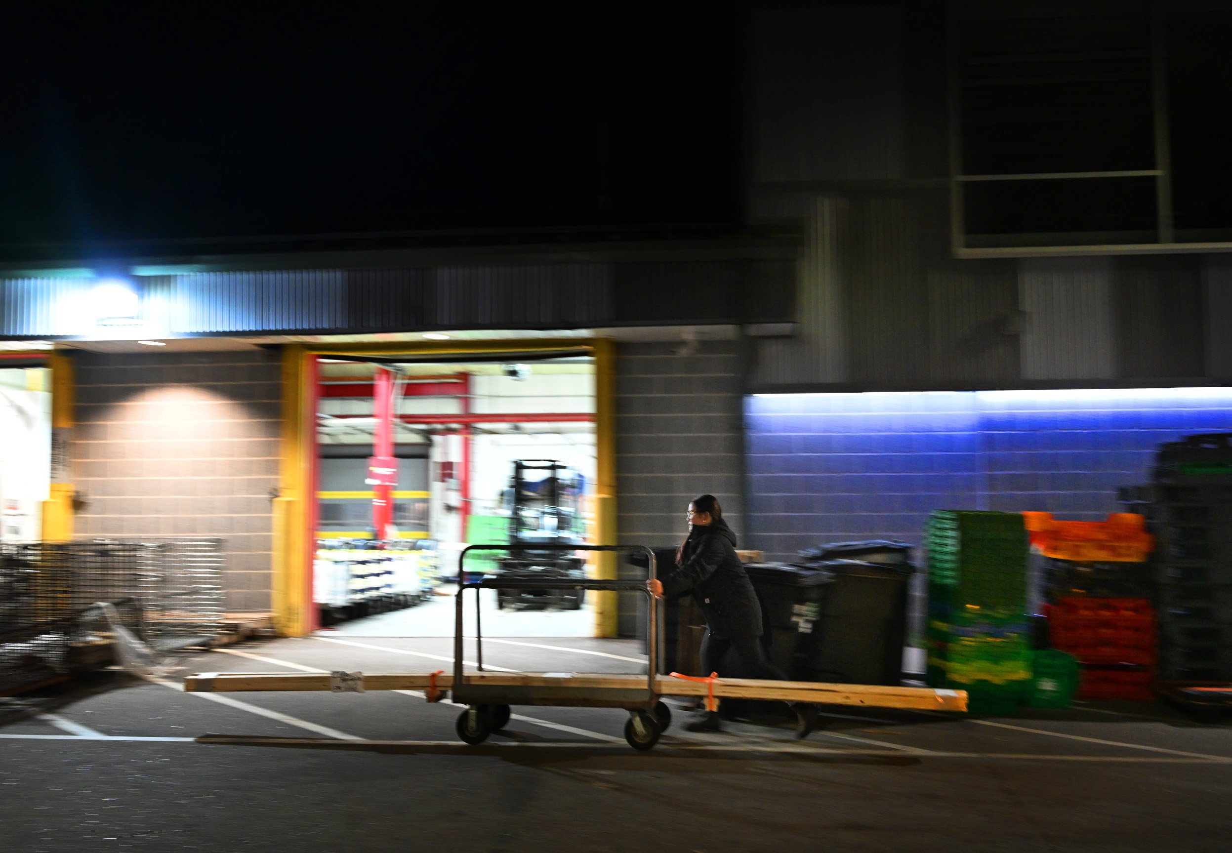 As daylight saving ends, Portland’s early risers start their day in the ...