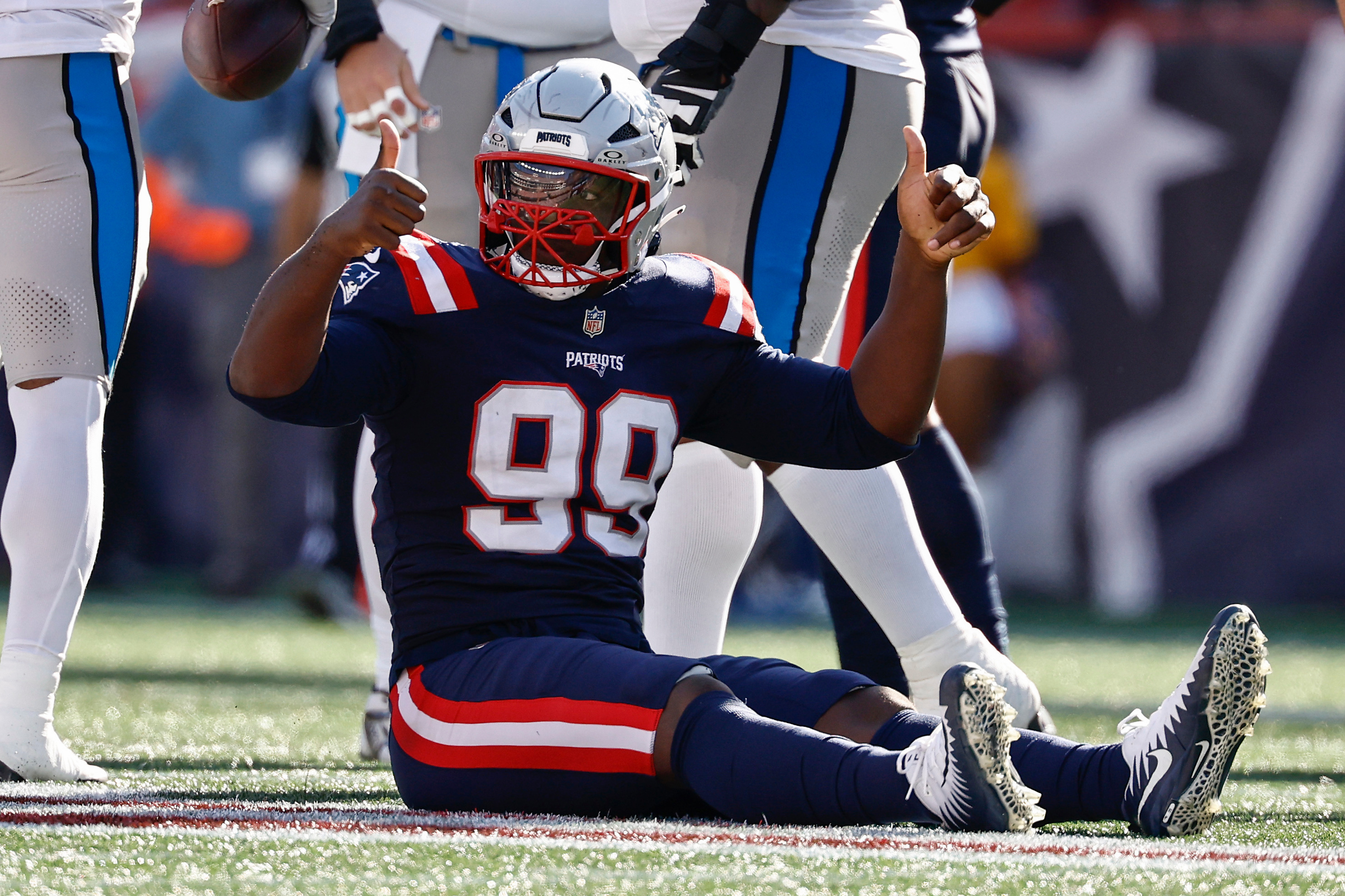 Patriots trading defensive end Keion White to 49ers