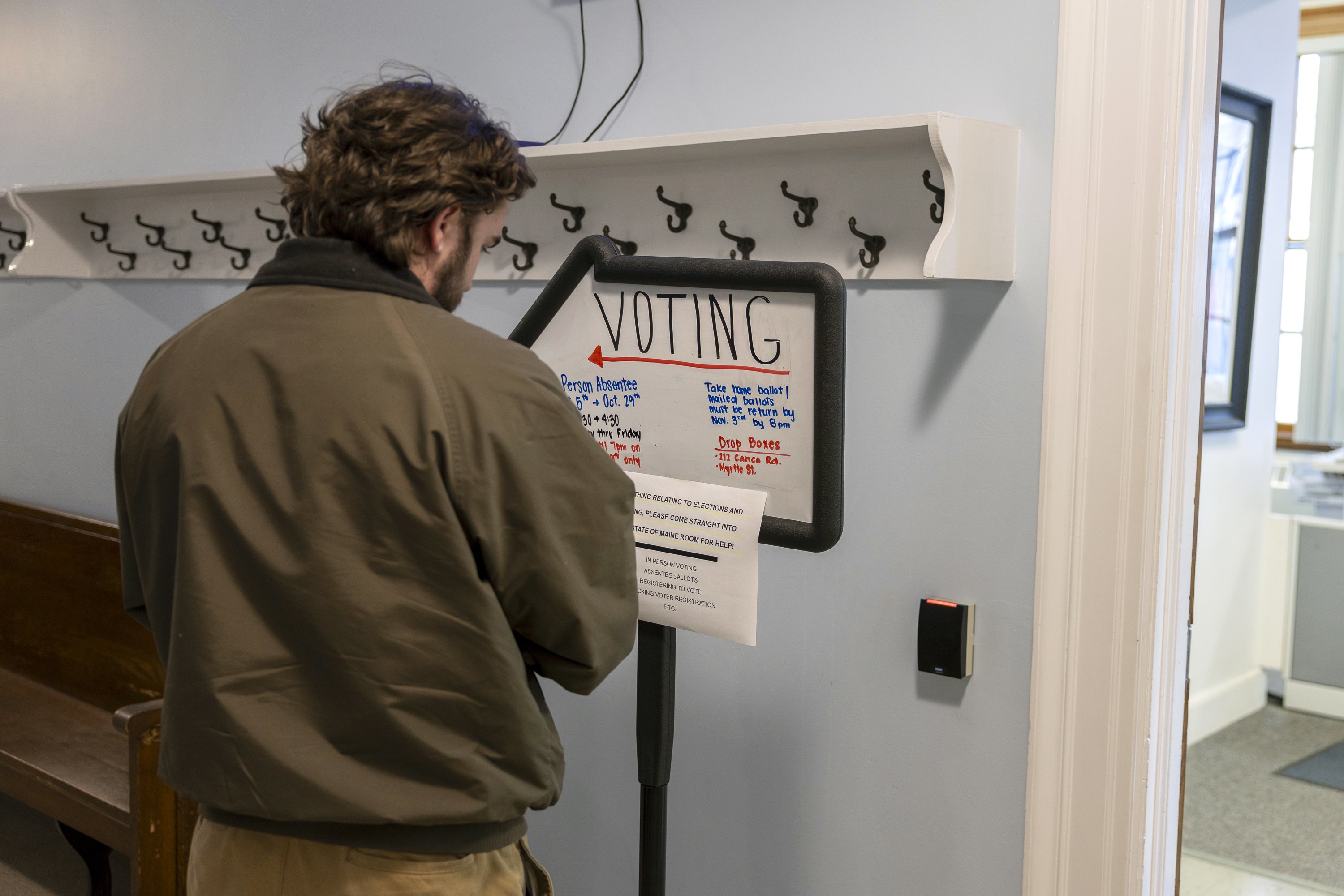 No Absentees Sign Democrats dominating Maine absentee voting so far