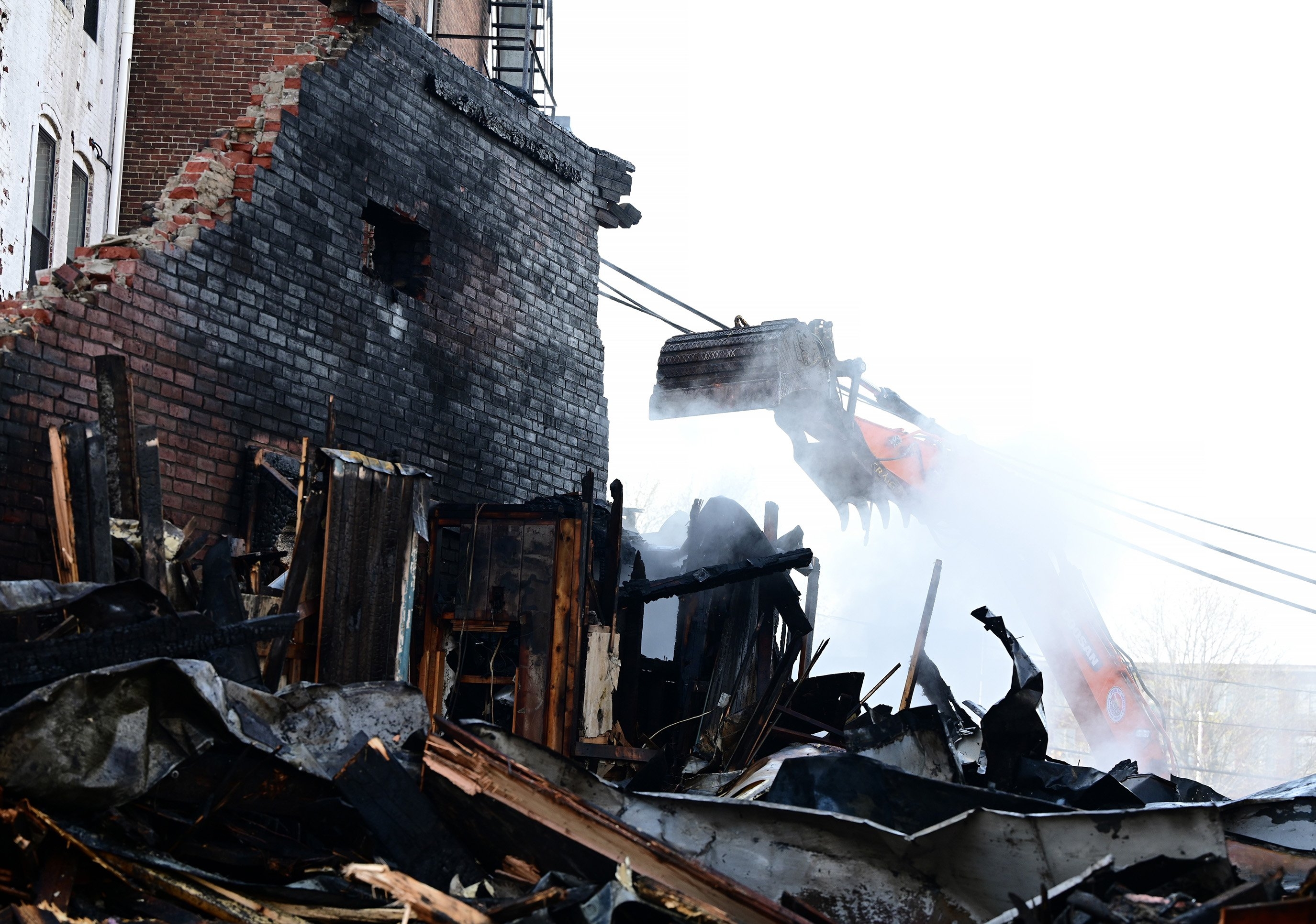 Fire destroys The Last Unicorn restaurant in downtown Waterville