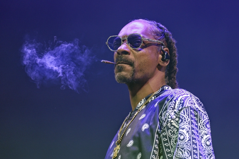 Snoop Dogg Says He’s Giving Up ‘smoke.’ It Caught Some Of His Fans Off ...